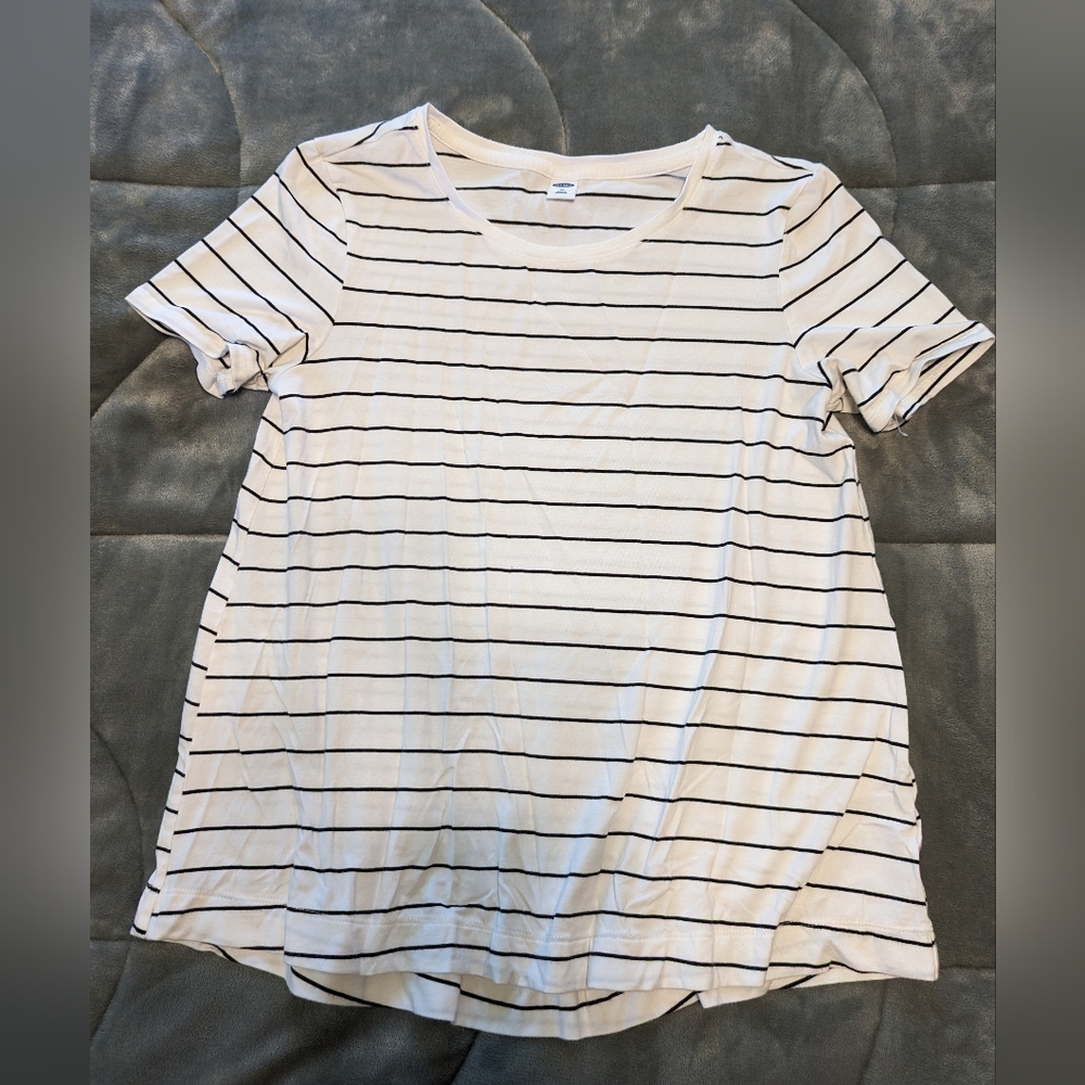 Swing hem stripe shirt